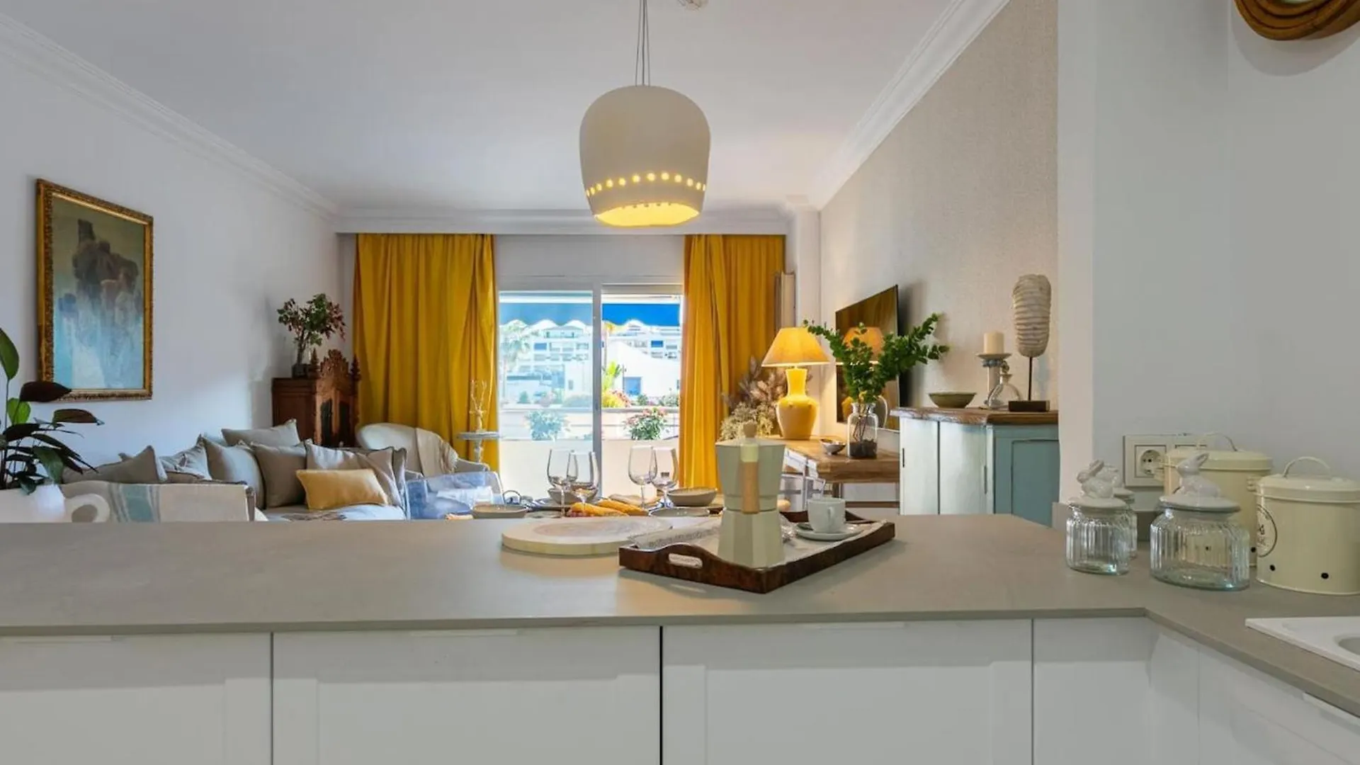 Banus Home Marbella 0*,  İspanya